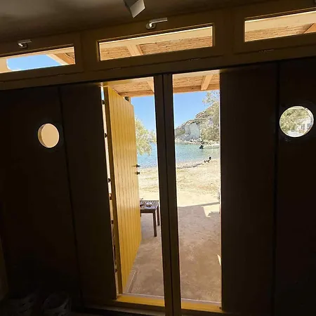 Boathouse Rema Kímolos