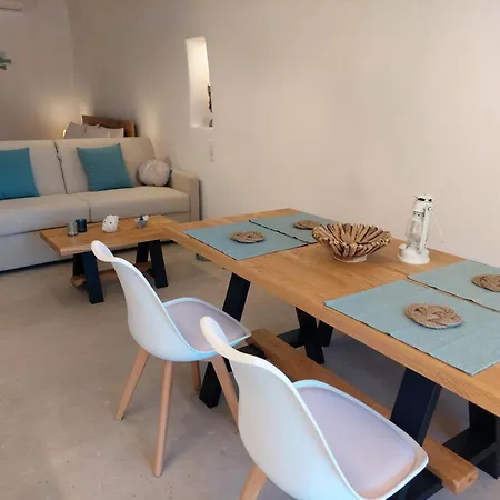 Boathouse Rema Kímolos