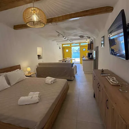 بيت للعطل Boathouse Rema Kímolos