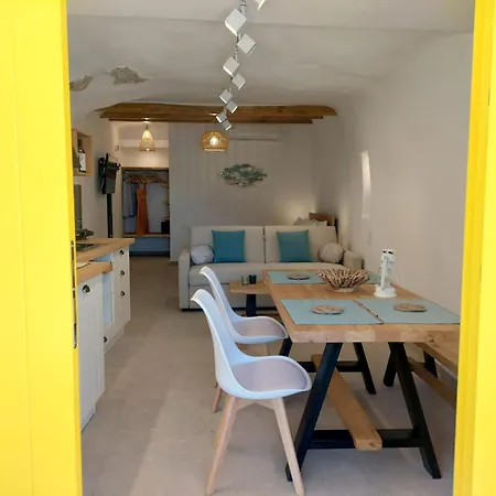 بيت للعطل Boathouse Rema *