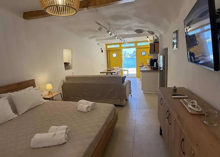 Holiday home Boathouse Rema Kimolos