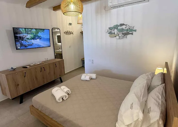 Boathouse Rema Semesterbostad