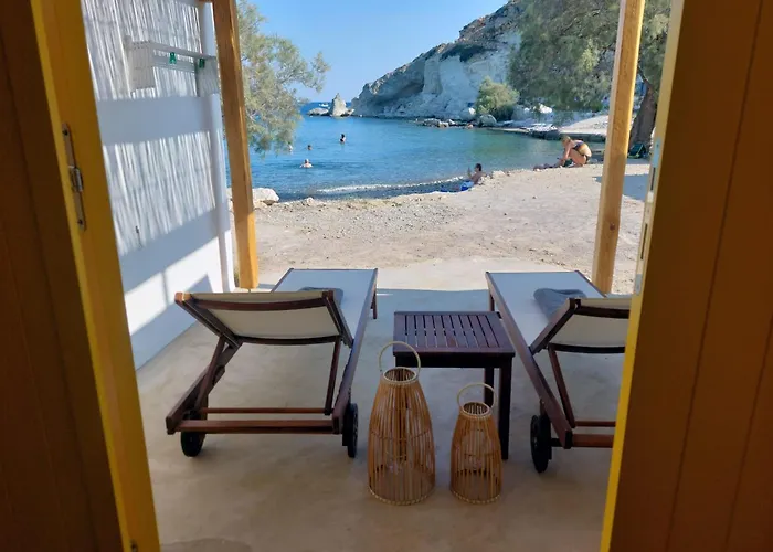 Boathouse Rema Kímolos