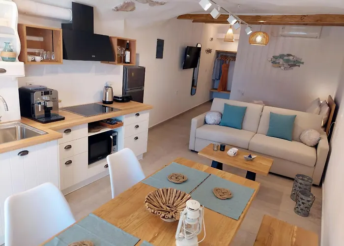 Boathouse Rema Holiday home Kimolos